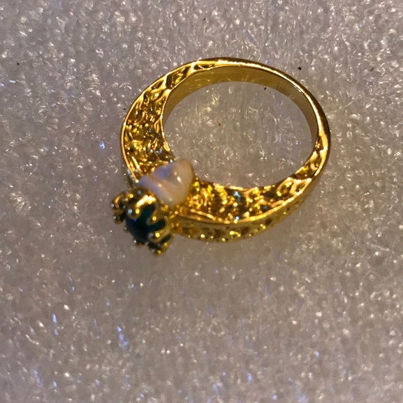 Asian gold plated ring - Picture 4 of 5